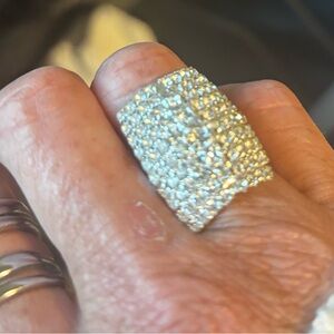 Elegant Silver Crystal Ring